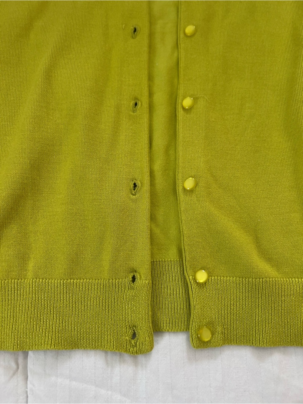 Gorgeous Perfect Condition Cable and Gauge Olive Green Cardigan SzL - Picture 2 of 5